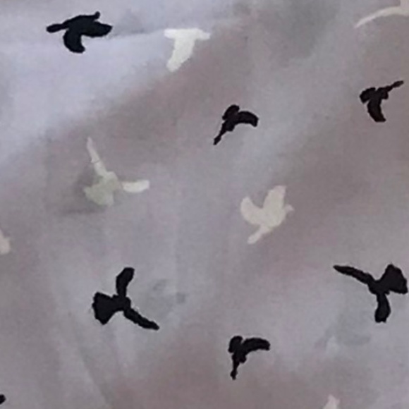 Sweet Rain lilac 3/4 sleeve blouse with black & white bird print (S/M) - Picture 15 of 15